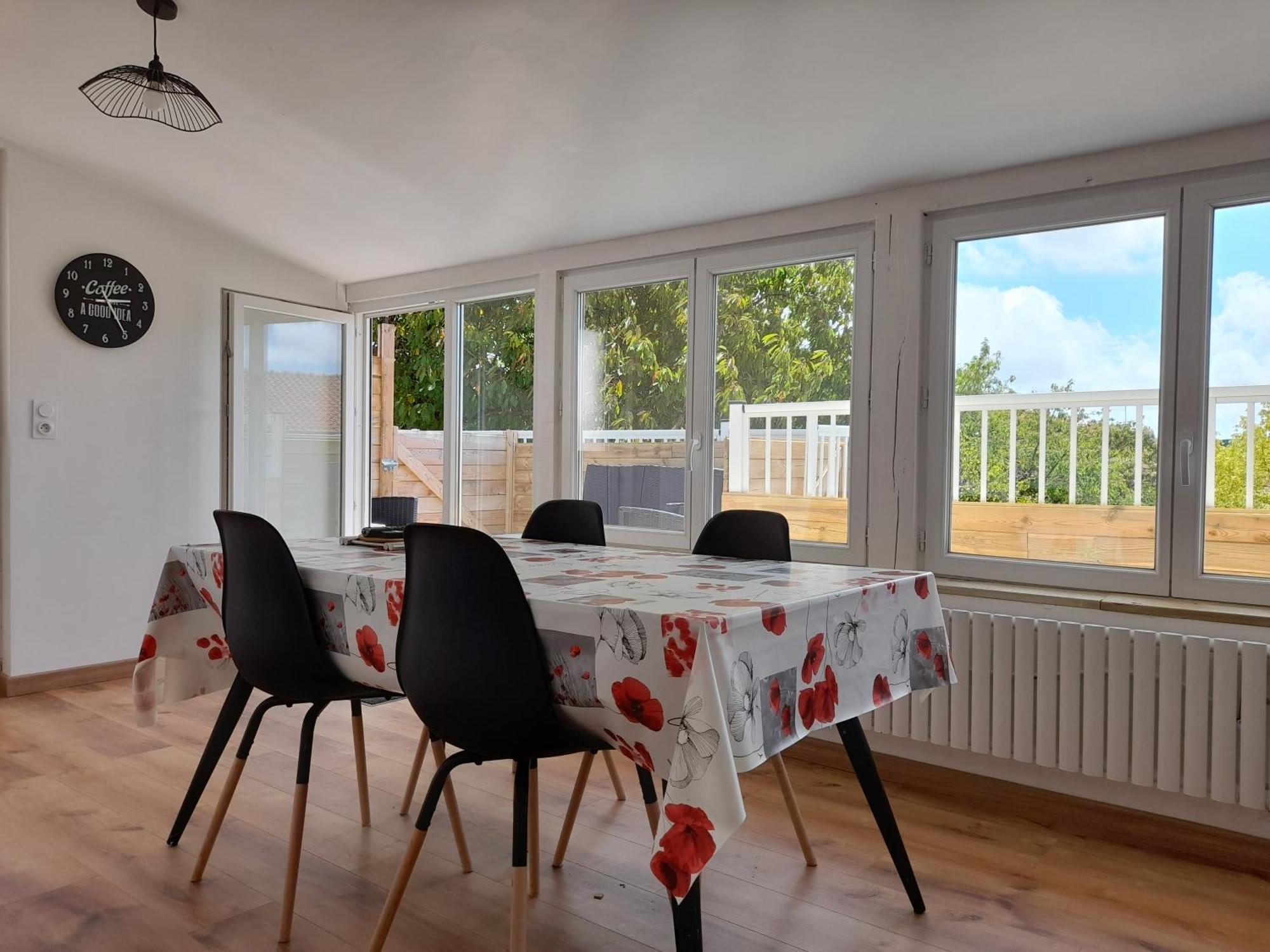 Apartment Lumineux Avec Terrasse