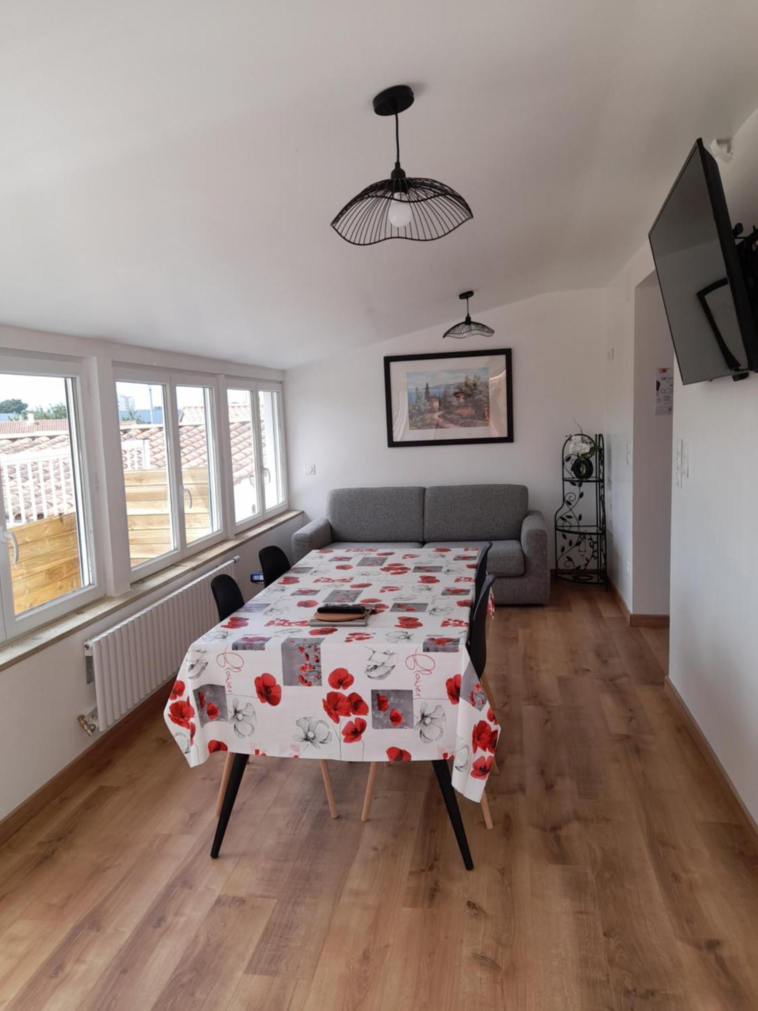 Apartment Lumineux Avec Terrasse